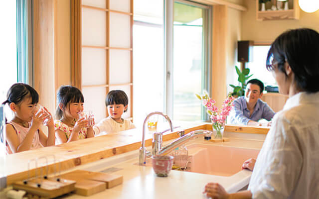 木の家|福岡の新築建築事例|平屋|3LDK|背振山のふもとに佇む美しい夕日が似合う木の家|エコワークス|CASE-03