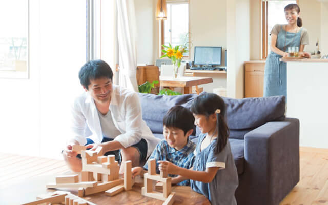 木の家|福岡の新築建築事例|2階建|4LDK|木の魅力、自然の魅力、家族の笑顔家は大切なものに気づかせてくれる|エコワークス|CASE-05