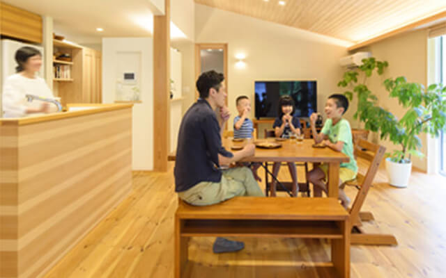 木の家|福岡の新築建築事例|平屋|4LDK|家族の時間を豊かにする自然と共にある住まい|エコワークス|CASE-15