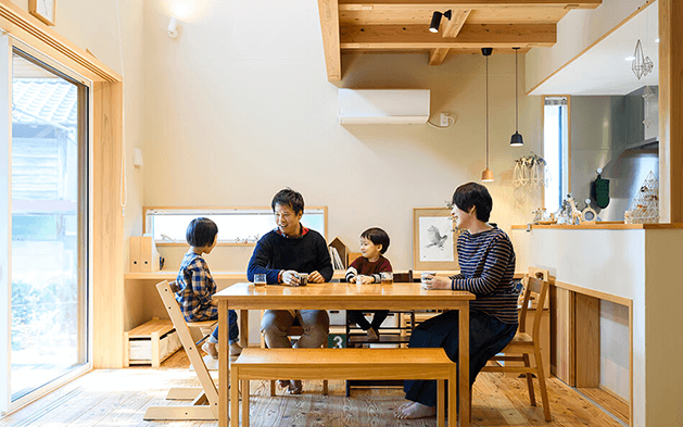木の家|福岡の新築建築事例|2階建|4LDK|家族の時間も自分の趣味も大切にできる家づくり|エコワークス|CASE-22