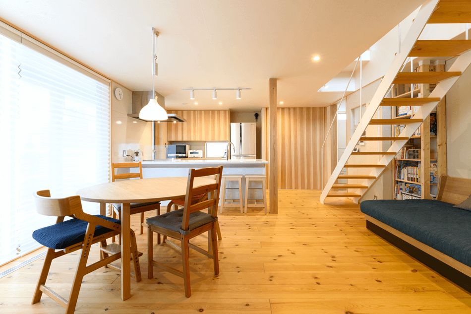 case24-03 木の家|福岡の新築建築事例|2階建|3LDK|リビング|エコワークス|CASE-24|内観03