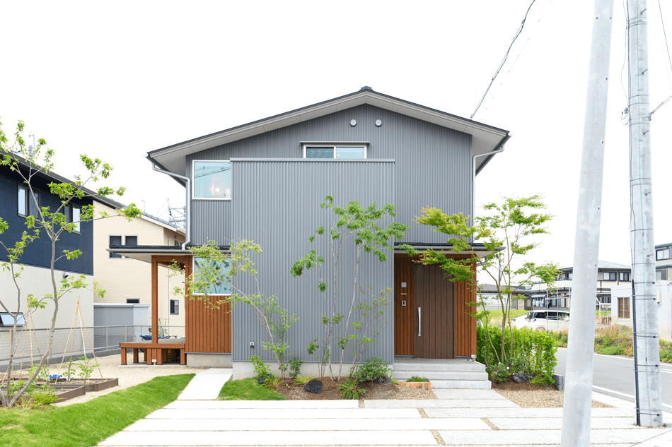 木の家｜福岡の新築建築事例｜2階建｜3LDK｜外観｜エコワークス｜CASE-24｜外観01